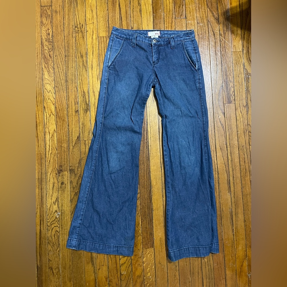 BDG 100% Cotton Wide Leg Flare Jeans - women’s size 28 - Picture 2 of 7